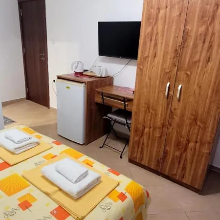 Mihnevi 切尔诺莫雷茨