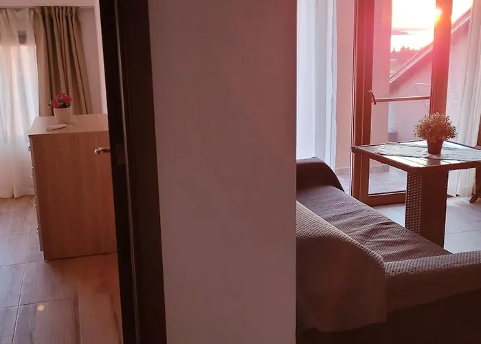 Konukevi Mihnevi 3*