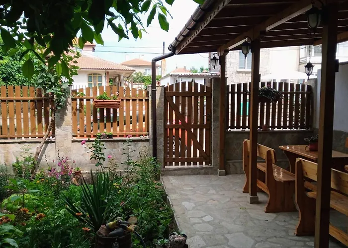 Πανσιόν Mihnevi